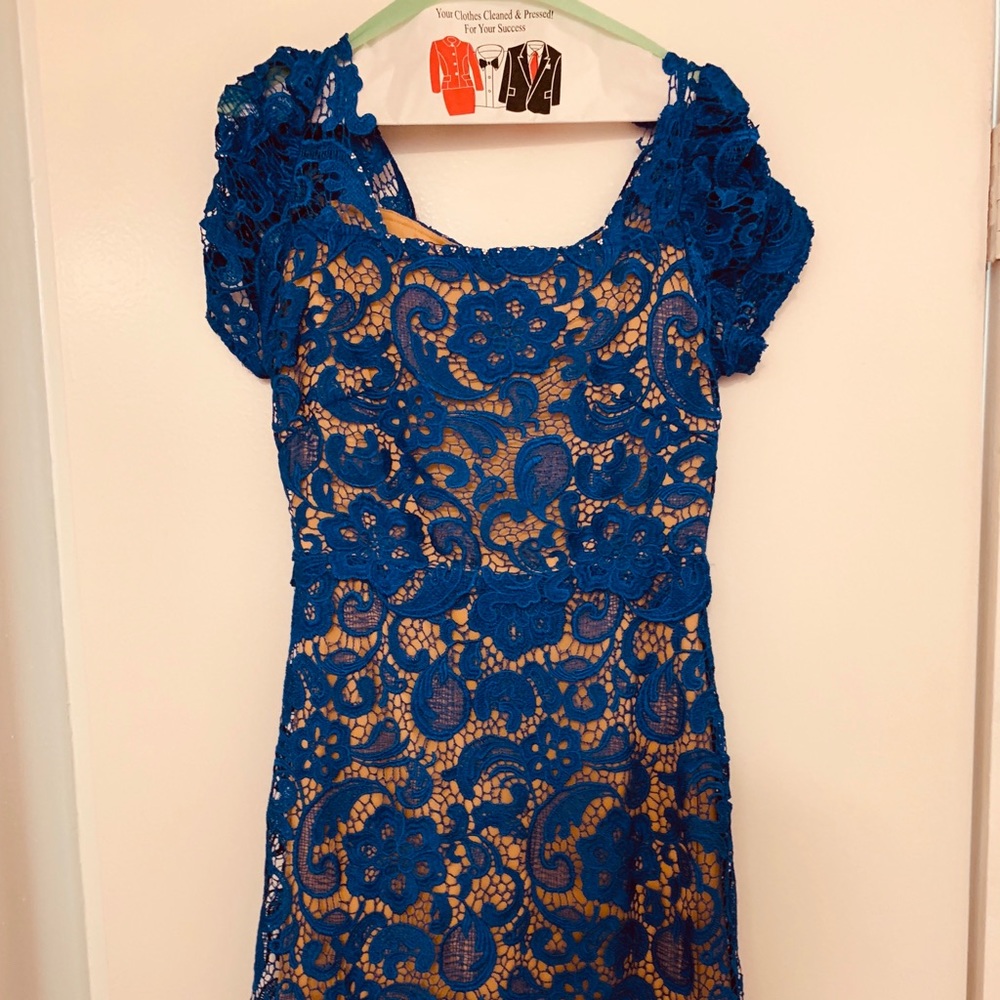 Sifa Fashion (Blue Dress) floral design